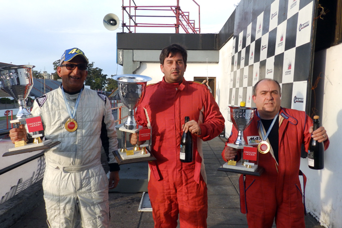 El podio de la Clase A: 1° Diego Chao, 2° Guillermo Ferrón y 3° Leonardo Olmos.